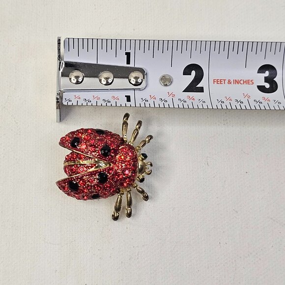 Gold Tone Red Crystal Ladybug Brooch Green Rhinestone Eyes Unmarked Pin - Picture 7 of 8